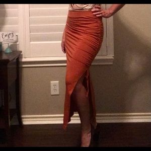 3/$25!!  NEW Ruched Split MIDI Skirt with Elastic Waistband size M/6